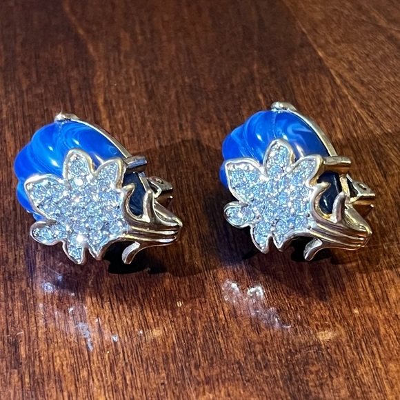 Vintage Kenneth Jay Lane Blue Domed Crystal Gold Tone Clip Earrings RARE - Picture 6 of 7